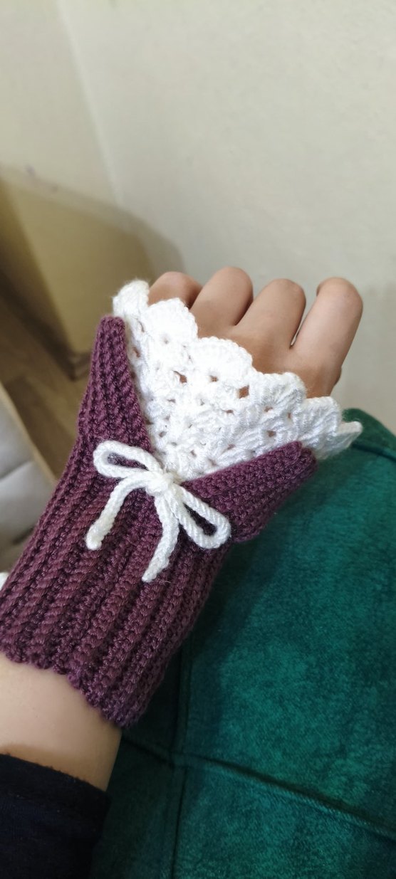 Bordo Örgü Kadın Eldivenleri Fiyonk Detaylı - Görsel 2