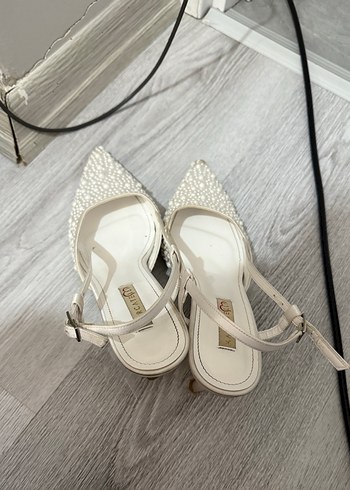 İnci İşlemeli Beyaz Stiletto Marcatelli Gelin ayakkabısı - Görsel 3