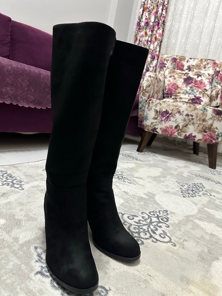 Siyah Süet Kadın Dizüstü Botlar - Görsel 3