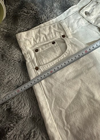 Beyaz Kadın Mini Denim Şort - Görsel 6