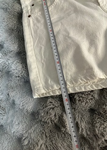 Beyaz Kadın Mini Denim Şort - Görsel 7