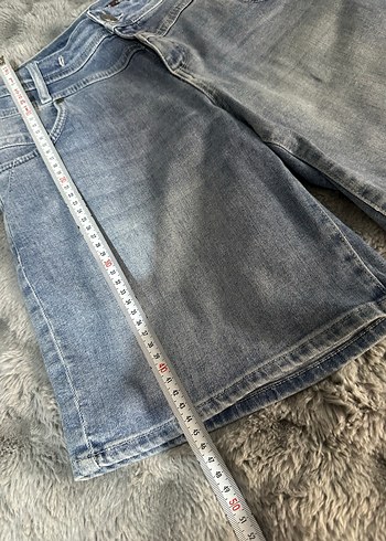 Gri Kadın Kürklü Kot Şort - Görsel 7