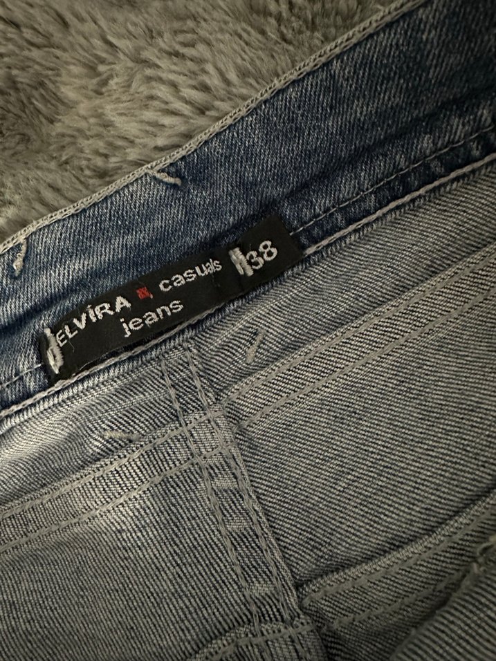 Gri Kadın Kürklü Kot Şort - Görsel 4