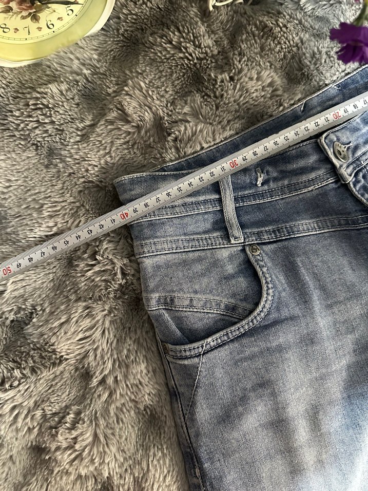 Gri Kadın Kürklü Kot Şort - Görsel 5