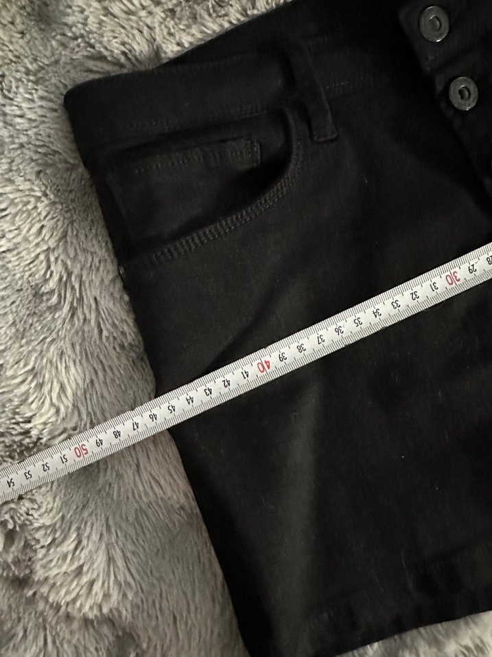 Düğmeli Siyah Mini Kadın Kot Şort - Görsel 5