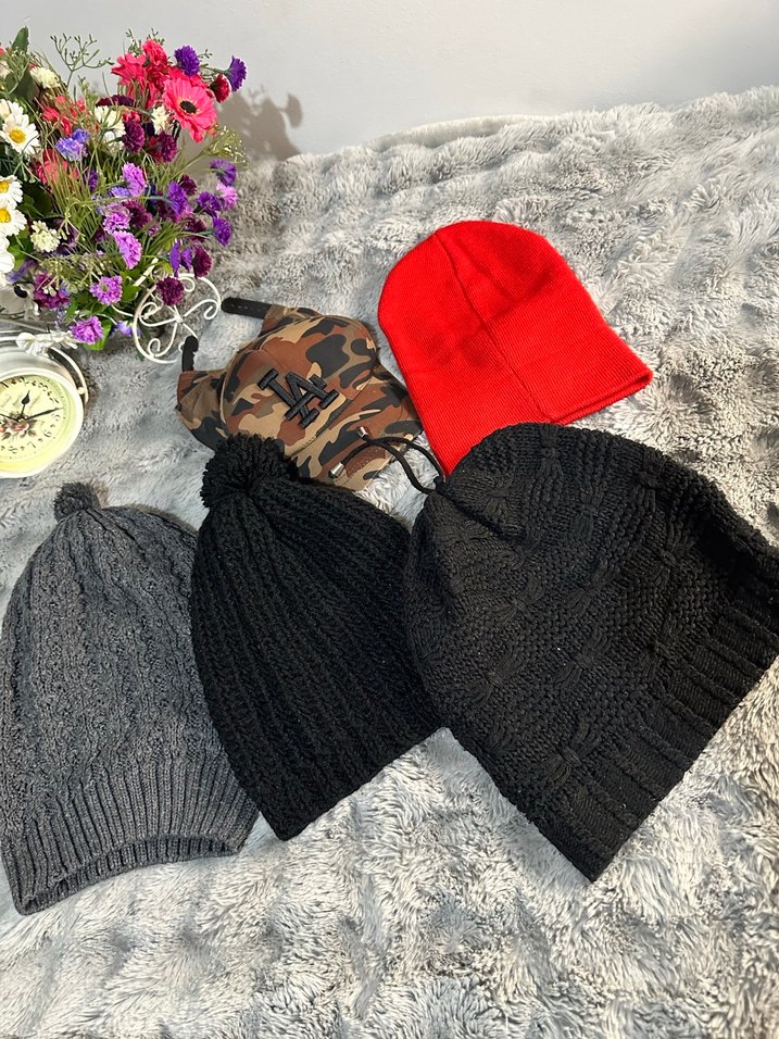 Hepsi toplu fiyattır Gri Örgü Kadın Bere - Görsel 2