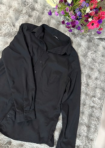 Siyah Düğmeli Uzun Kollu Kadın Gömlek - Görsel 2