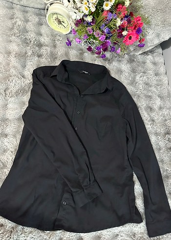 Siyah Düğmeli Uzun Kollu Kadın Gömlek - Görsel 3