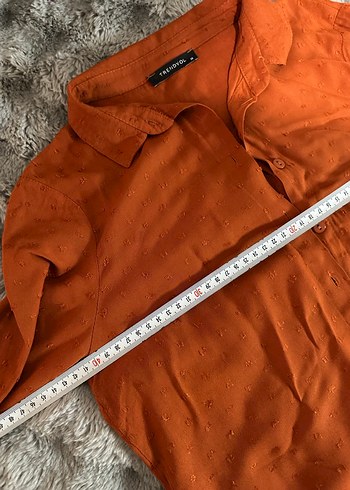 Düğmeli Kahverengi Süet Kadın Gömlek - Görsel 3