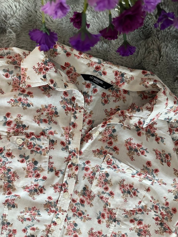 Çiçek Desenli Beyaz Kadın Gömlek - Görsel 3