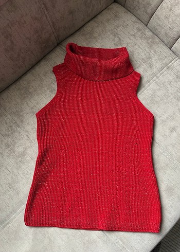 Kırmızı Parlak Balıkçı Yaka Kolsuz Triko - Görsel 2