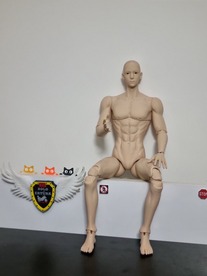 Bir çok şeyi kafasında bitirmiş erkek abi - Görsel 4