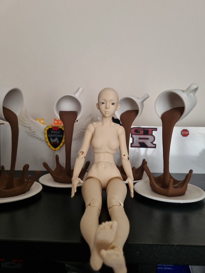 Bir çok şeyi kafasında kurup duran kadın abla - Görsel 4