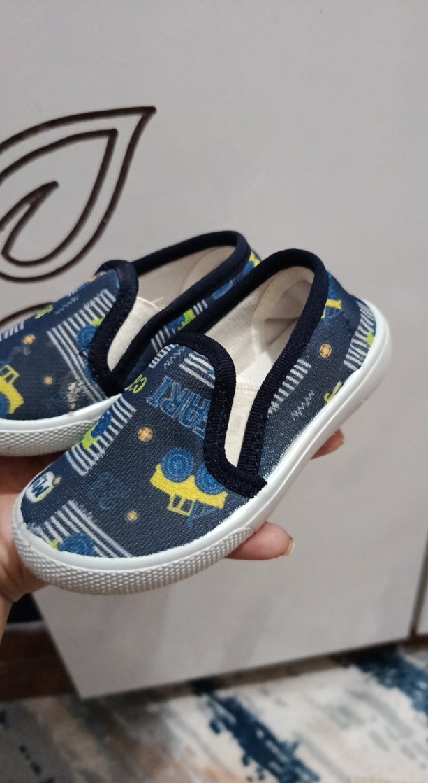 Renkli Baskılı Erkek Çocuk Kaydırmaz Ayakkabı - Görsel 3