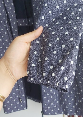 Noktalı Desenli Midi Kadın Yağmurluk 2-3 kere giyilmiştir - Görsel 4