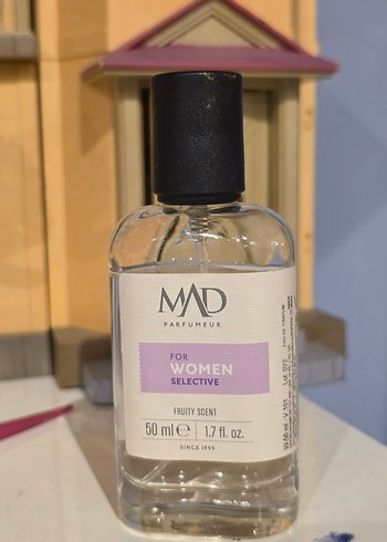 MAD Parfumeur Kadın Parfümü 50 ml V101