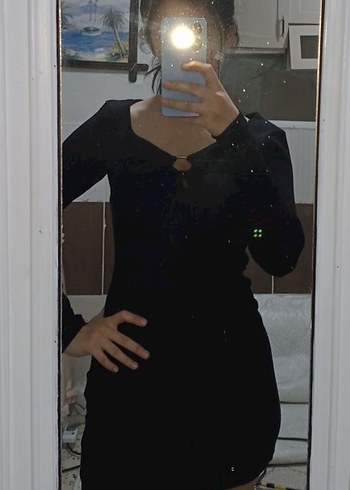 Siyah elbise kısa