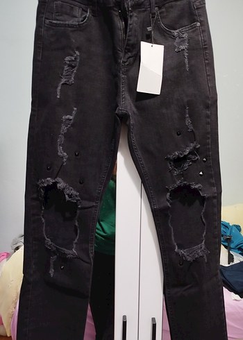 Siyah Yırtıklı Bol Kesim Kadın Kot Pantolon - Görsel 2