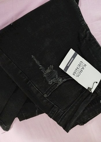 Siyah Yırtıklı Bol Kesim Kadın Kot Pantolon - Görsel 3