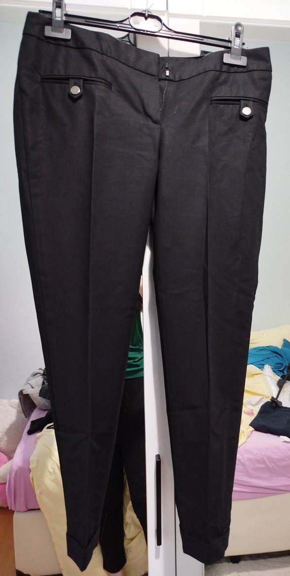 Düğmeli Siyah Kadın Kumaş Pantolon - Görsel 3