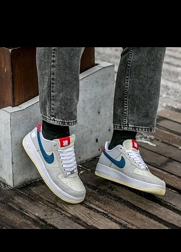 Nike Air Force 1 Low Undefeated 