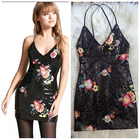Forever 21 Forever 21 çiçekli pullu elbise