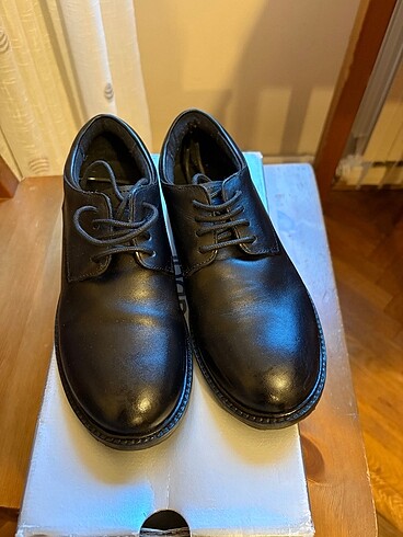 Zara 33 no Erkek Çocuk Rugan Ayakkabı