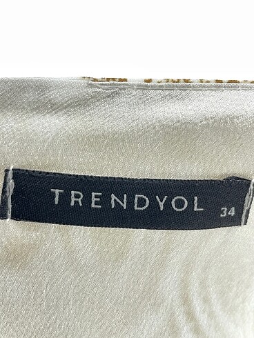 34 Beden çeşitli Renk Trendyol & Milla Bluz %70 İndirimli.
