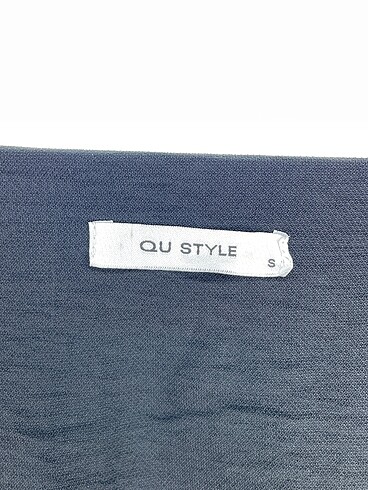 s Beden siyah Renk PreLoved Bluz %70 İndirimli.