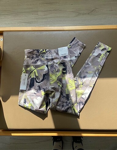 Calvin Klein orijinaldir