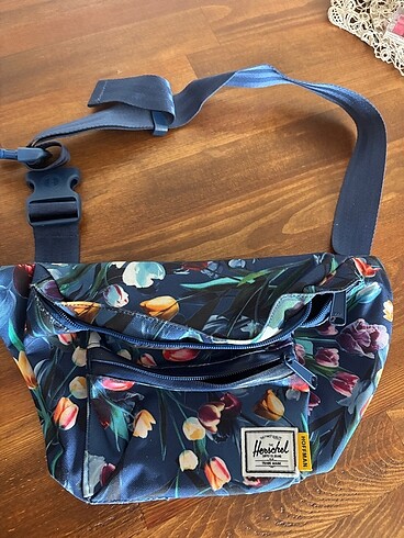 Herschel Bel Çantası