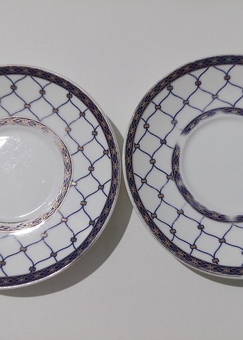 Koyu Desenli Beyaz Porselen Fincan ve Tabak Seti - Görsel 4