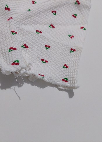 Beyaz Kiraz Desenli Tişört - Görsel 4