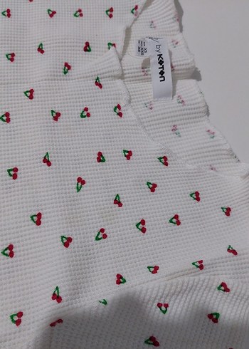 Beyaz Kiraz Desenli Tişört - Görsel 2