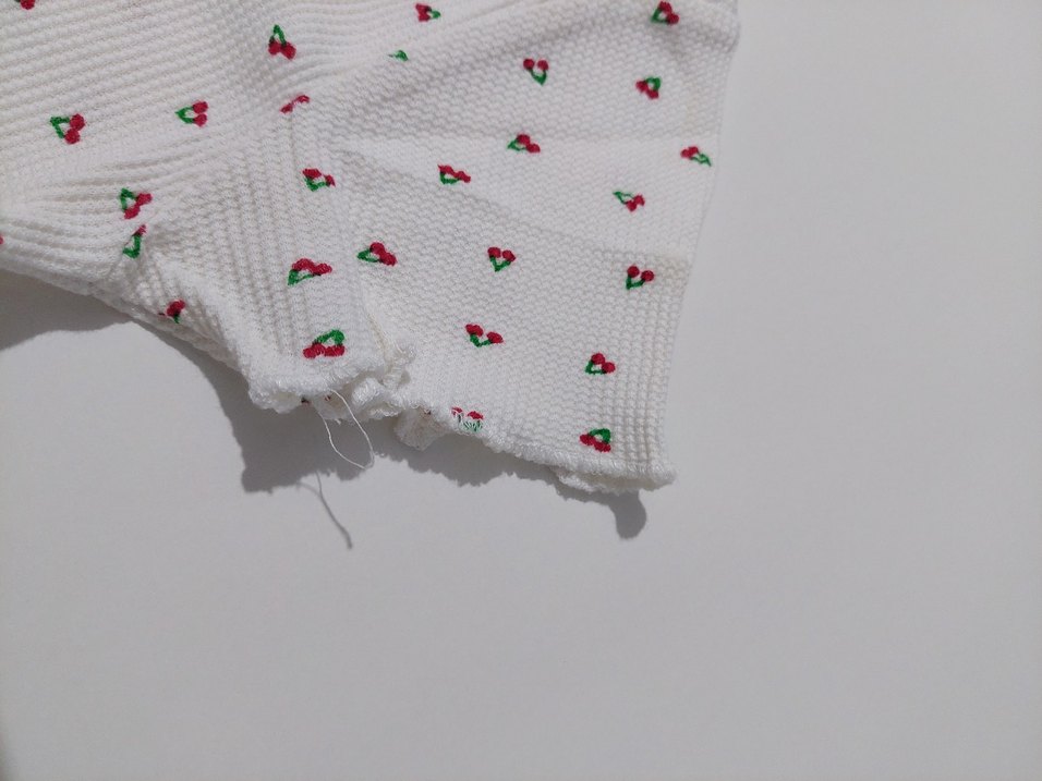 Beyaz Kiraz Desenli Tişört - Görsel 4