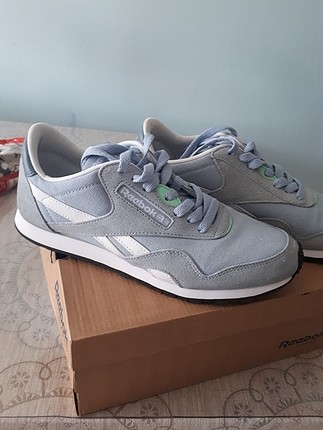 Bir kez giyildi orjinal reebok spor ayakkabı 