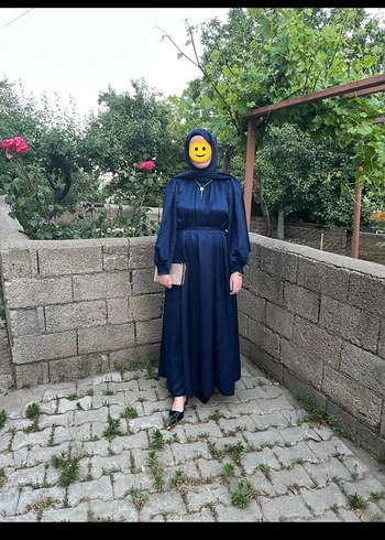 42 Beden lacivert Renk Lacivert Uzun Saten Elbise .