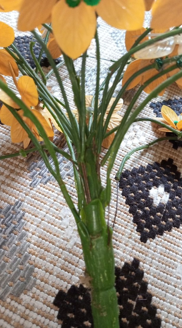 Sarı Yapay Çiçekli Vazo - Görsel 3