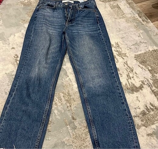 34 Beden Stradivarius jean
