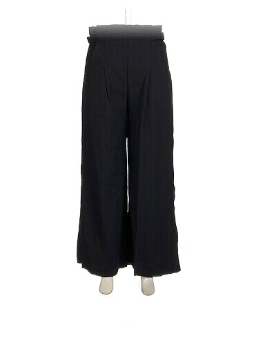 Bershka Kumaş Pantolon %70 İndirimli.