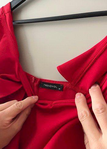 Kırmızı V Yakalı Elbise - Görsel 3