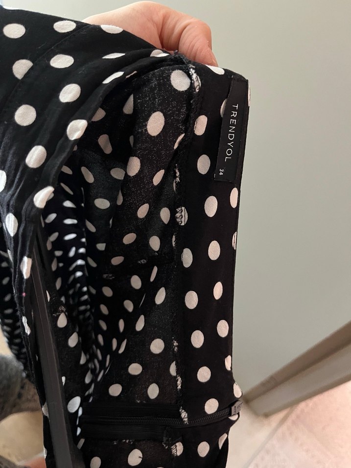 Puantiye Desenli Siyah Midi etek - Görsel 2