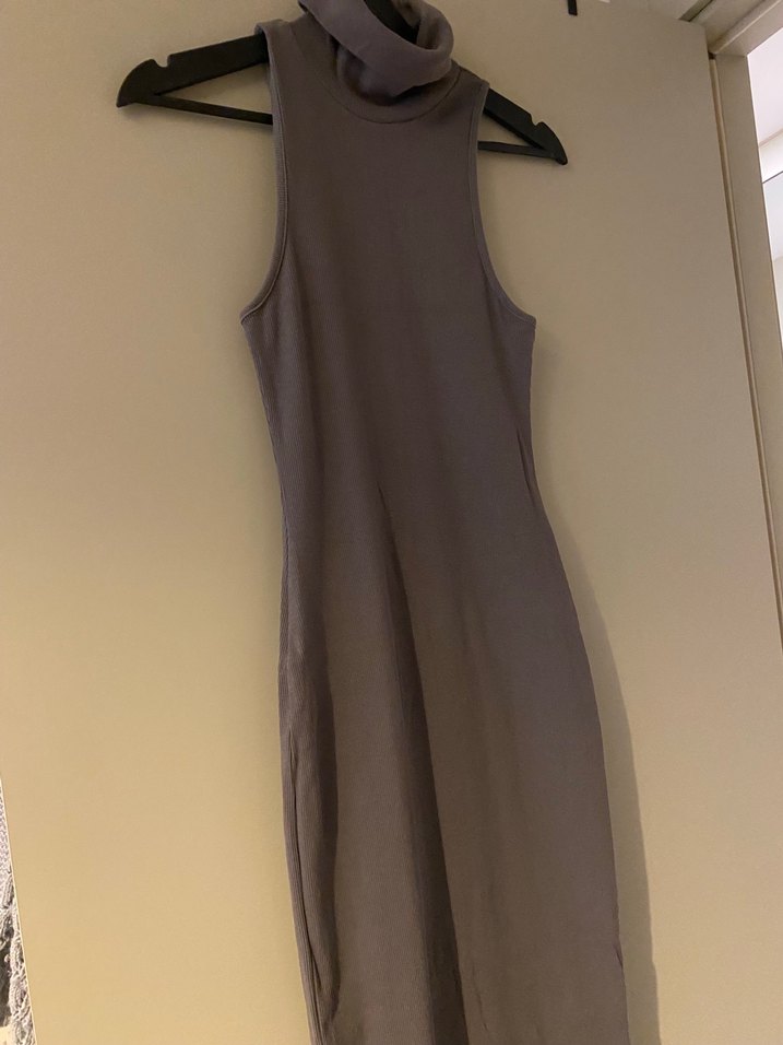 Zara marka Gri Uzun Yaka Detaylı Kadın Elbise - Görsel 3