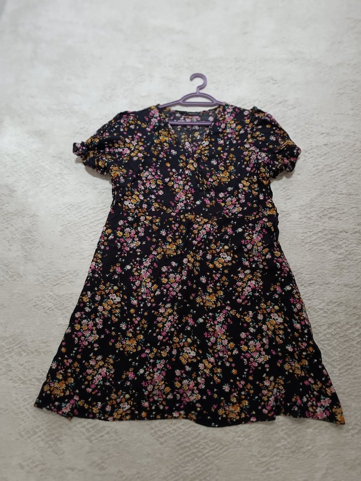 TeÇiçek Desenli V Yaka MElbise - Görsel 2