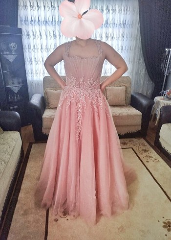 42 Beden Dantel İşlemeli Pembe Uzun Nişan Elbisesi