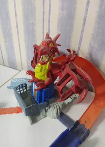  hot wheels ejderha seti