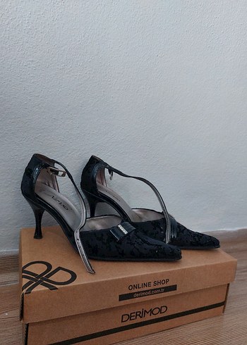 Diğer Klasik Siyah Tokalı Topuklu Vintage Kadın Ayakkabı