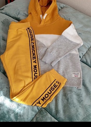 H&M Kapüşonlu Sweatshirt ve Baskılı Eşofman