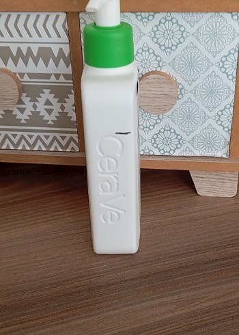 Beden CeraVe Nemlendirici Yüz Temizleyici 236 ml