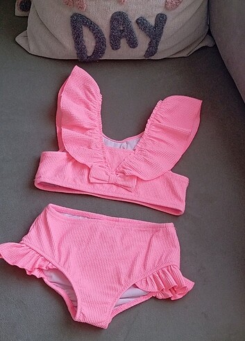 6 Yaş Beden pembe Renk 6-7 yaş bikini takimi 